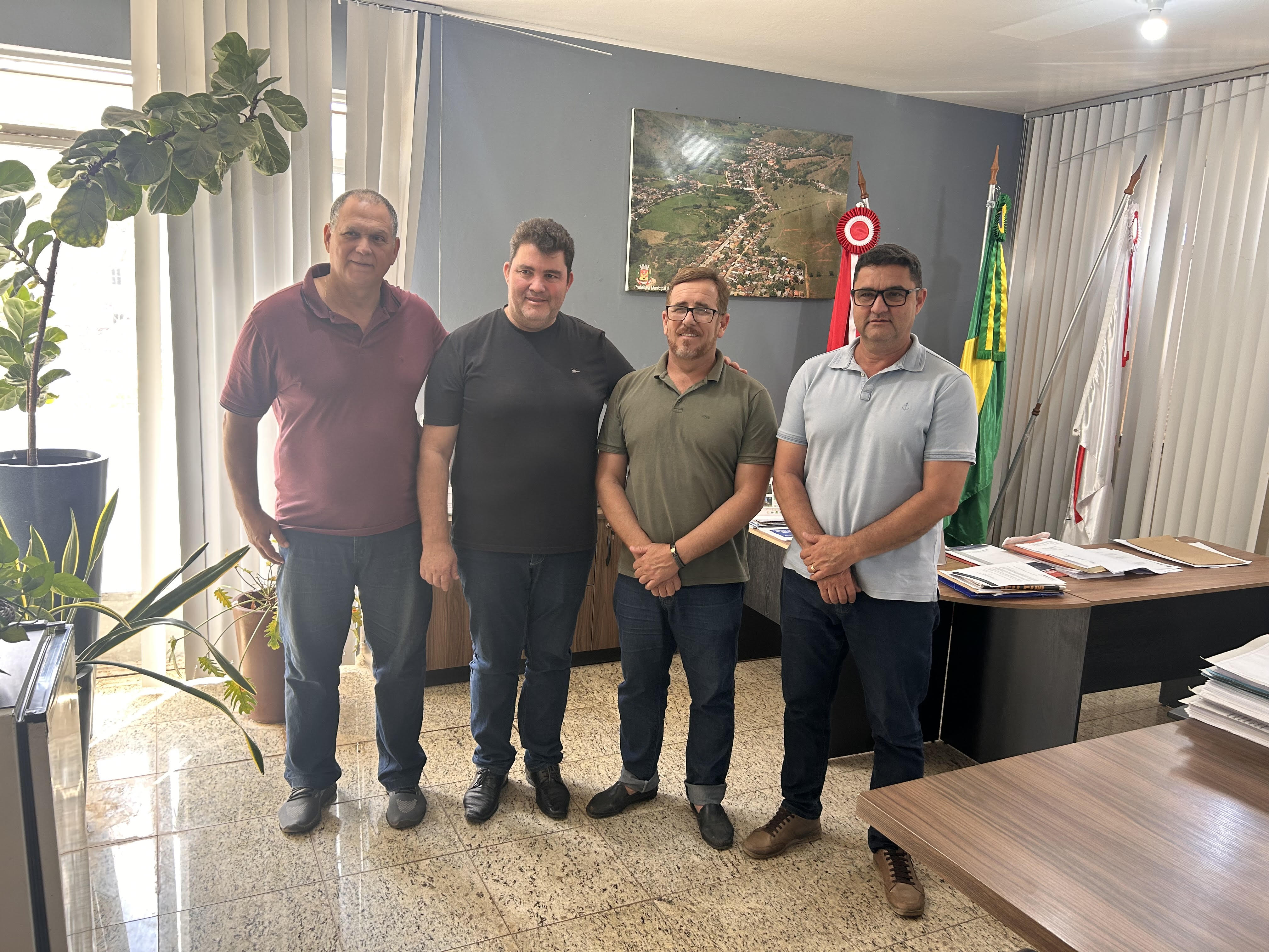 Prefeitos de Jaguaraçu, Marlieria e Dionísio discutem parcerias e projetos para a região