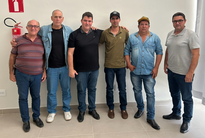 Márcio Lima recebe  lideranças de Dores de Guanhães em  Timóteo